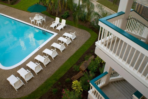 Casa Del Mar Beachfront Suites image 9